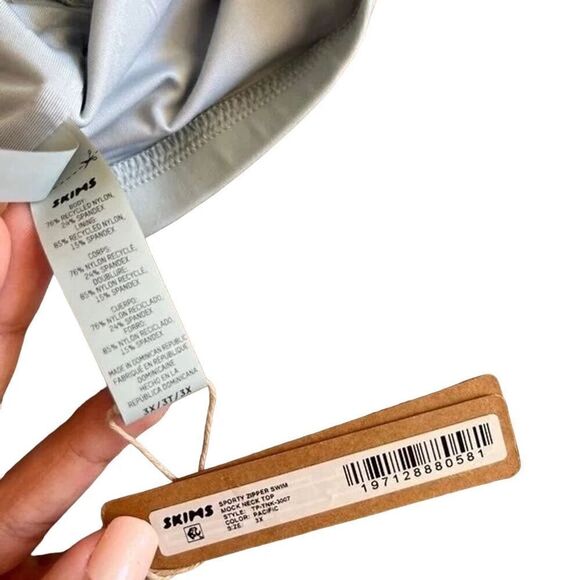 SKIMS Women's Swim Mock Neck Top Blue Sleeveless Front Zipper Size 3X - Picture 5 of 7